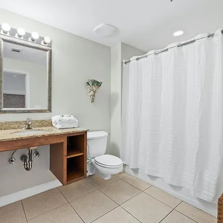 Splash Beach Resort By Panhandle Getaways Panama City Beach Room photo