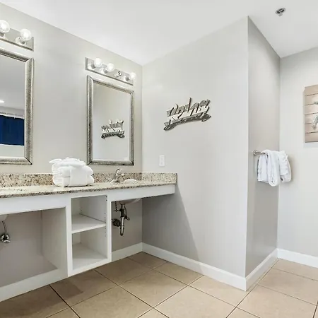 Splash Beach Resort By Panhandle Getaways Panama City Beach Room photo